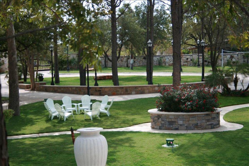 Paradise Resort At Hill Country Buchanan Dam Extérieur photo